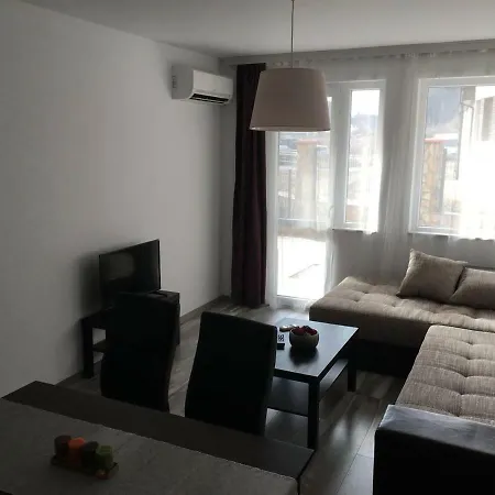 Apartvel 1 *
